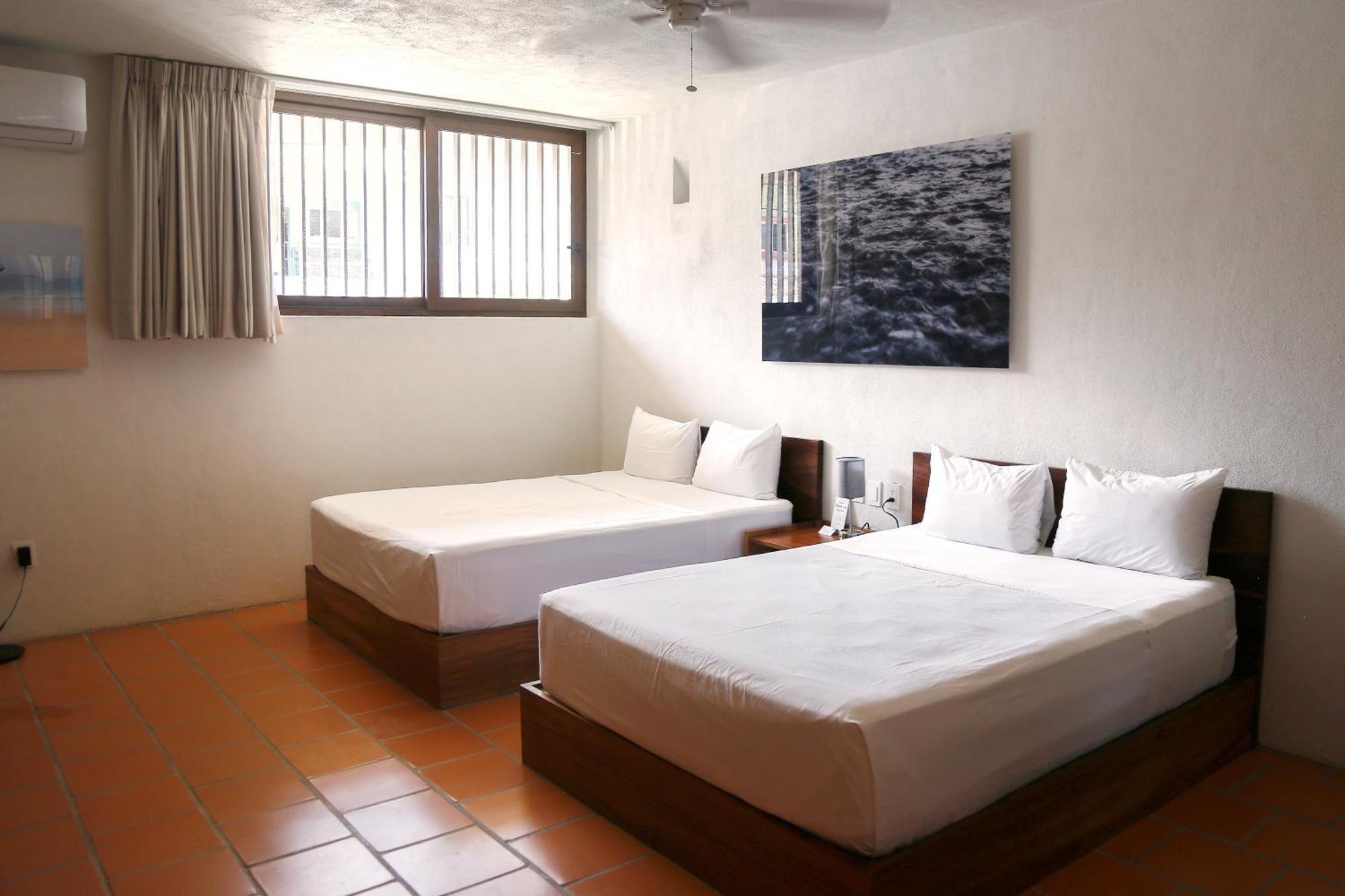 Aurelia Hotel *